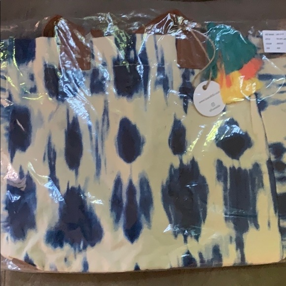 Vegan leather strap Laguna tie dyed tote - Picture 5 of 6